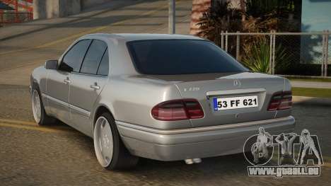 MERCEDES E220 pour GTA San Andreas