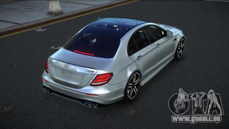 Mercedes-Benz E63 AMG Pipagoka pour GTA 4