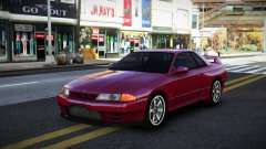 Nissan Skyline R32 Luqok