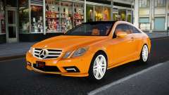 Mercedes-Benz E500 Xirefogu pour GTA 4