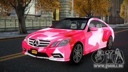 Mercedes-Benz E500 Ashah S4 pour GTA 4