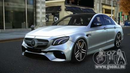 Mercedes-Benz E63 AMG Pipagoka pour GTA 4