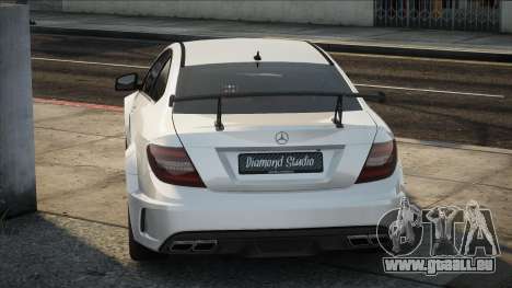 Mercedes-Benz C63 AMG White für GTA San Andreas