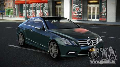 Mercedes-Benz E500 Vantora pour GTA 4