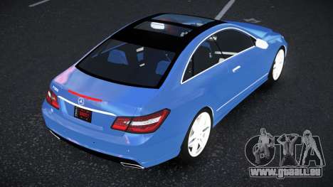 Mercedes-Benz E500 Petu pour GTA 4