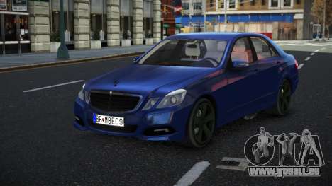 Mercedes-Benz E63 AMG Dokvabul pour GTA 4
