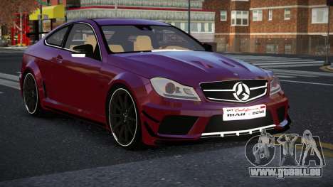 Mercedes-Benz C63 AMG Zovnuy pour GTA 4
