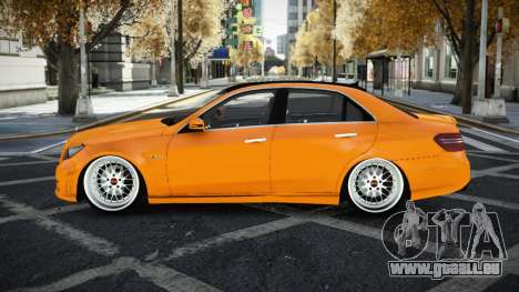 Mercedes-Benz E63 AMG Kadger pour GTA 4