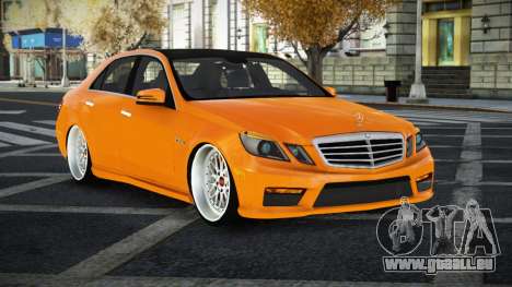 Mercedes-Benz E63 AMG Kadger pour GTA 4