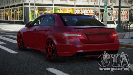 Mercedes-Benz E63 AMG Dusciwuvu pour GTA 4