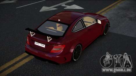 Mercedes-Benz C63 AMG Zovnuy pour GTA 4