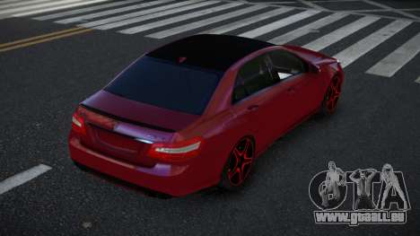 Mercedes-Benz E63 AMG Dusciwuvu pour GTA 4