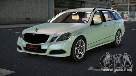 Mercedes-Benz E-class Hutopoca pour GTA 4