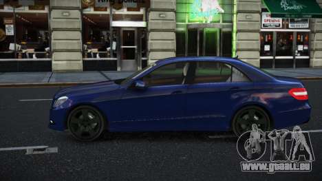 Mercedes-Benz E63 AMG Dokvabul pour GTA 4