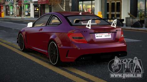 Mercedes-Benz C63 AMG Zovnuy pour GTA 4