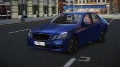 Mercedes-Benz E63 AMG Dokvabul pour GTA 4