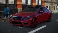 Mercedes-Benz E63 AMG Dusciwuvu für GTA 4