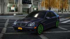 Mercedes-Benz C32 AMG Wadetut pour GTA 4