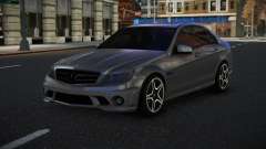 Mercedes-Benz C63 AMG Uros