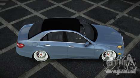 Mercedes-Benz E63 AMG Oyep pour GTA 4