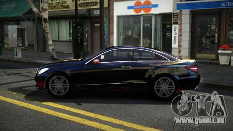 Mercedes-Benz E500 Stinre S10 für GTA 4