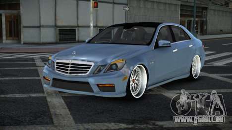 Mercedes-Benz E63 AMG Oyep pour GTA 4