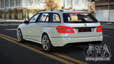 Mercedes-Benz E-Class Kovremo pour GTA 4