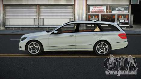 Mercedes-Benz E-Class Kovremo pour GTA 4