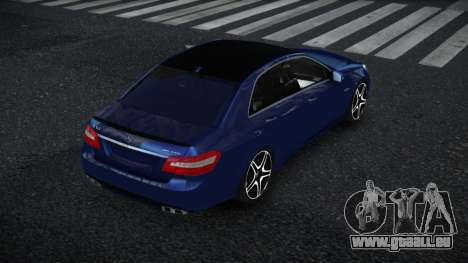 Mercedes-Benz E63 AMG Juovi pour GTA 4