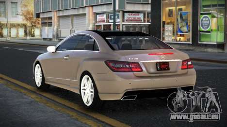 Mercedes-Benz E500 Hedunokiy pour GTA 4