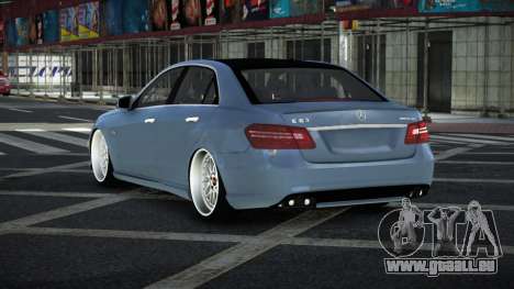 Mercedes-Benz E63 AMG Oyep pour GTA 4