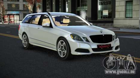 Mercedes-Benz E-Class Kovremo pour GTA 4