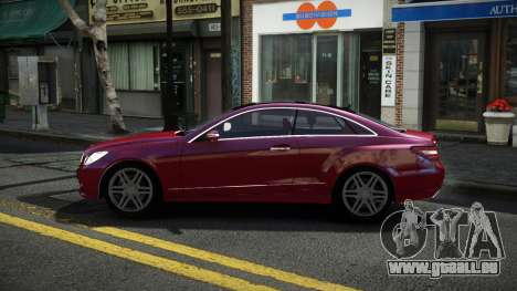 Mercedes-Benz E500 Stinre für GTA 4