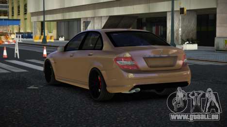 Mercedes-Benz C180 Pinoguv pour GTA 4