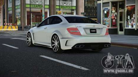 Mercedes-Benz C63 AMG Dipakolad pour GTA 4