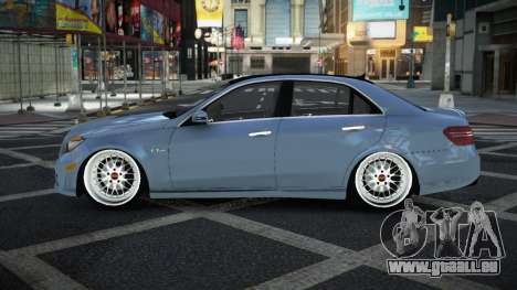 Mercedes-Benz E63 AMG Oyep pour GTA 4
