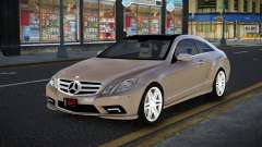 Mercedes-Benz E500 Hedunokiy pour GTA 4