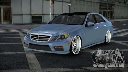 Mercedes-Benz E63 AMG Oyep pour GTA 4