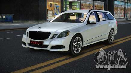 Mercedes-Benz E-Class Kovremo pour GTA 4